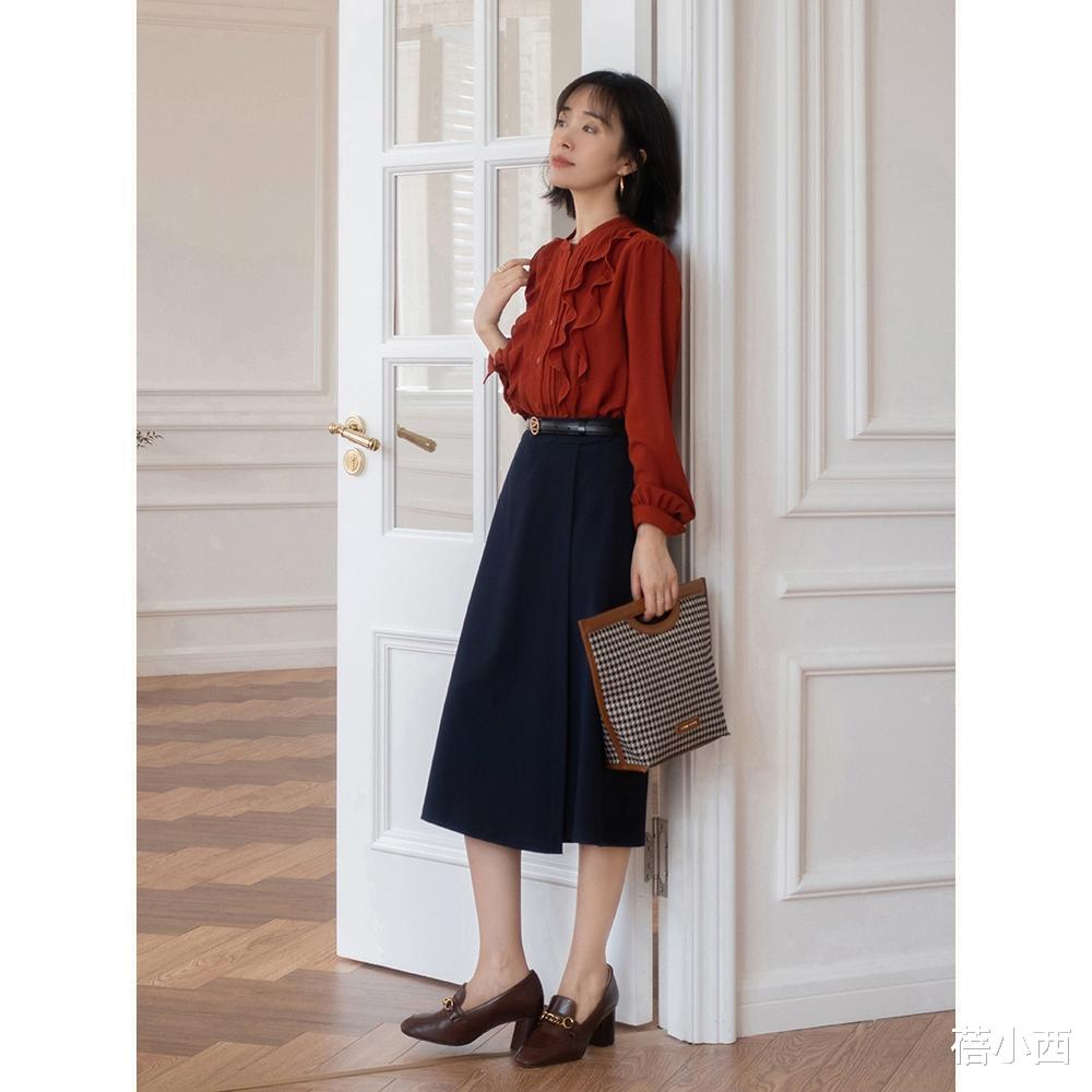 衬衫|职场女性多备“衬衫”，搭配阔腿裤、九分裤、半身裙，时髦又优雅