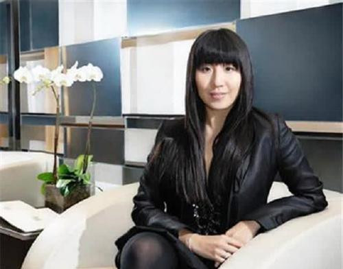 富二代|富豪分家，弟弟分到5千亿，姐姐却只分到8亿，拥有大长腿却无人娶