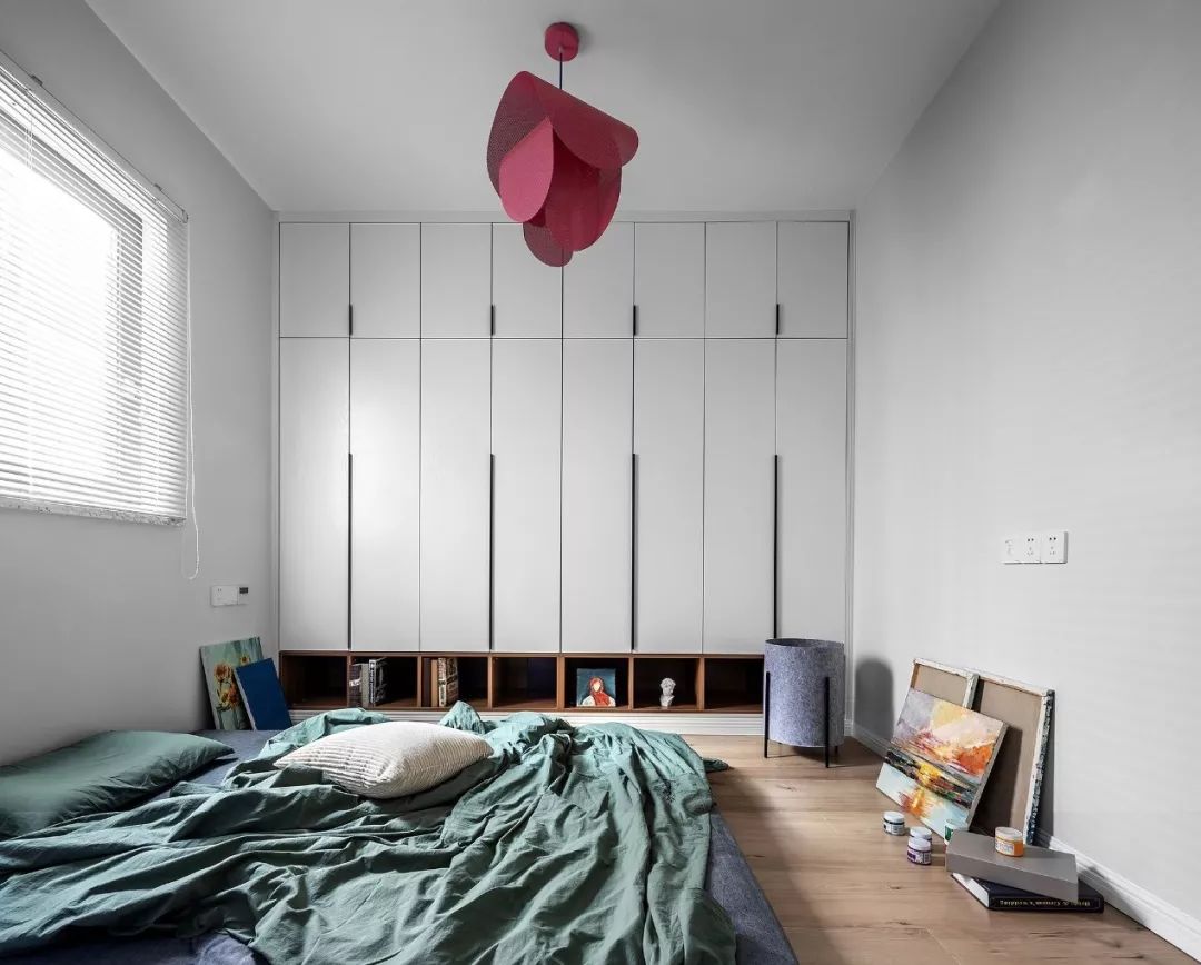 卧室铺木地板，推荐这些颜色，温馨又时尚！