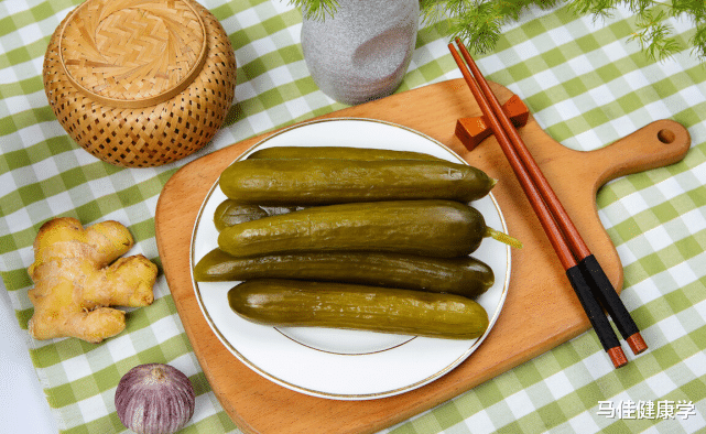 胃癌|32岁男子从不吃辣椒,确诊胃癌,医生:或与喝水1个“习惯”有关