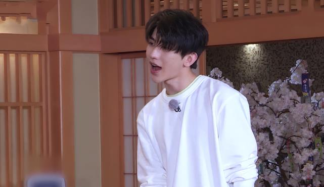 奔跑吧兄弟|跑男下期baby迎来对手，注意到她穿的鞋子，暴露女明星有多激烈