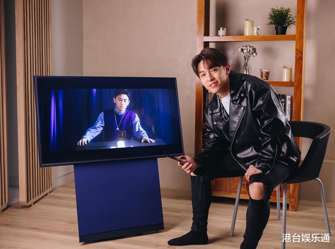 叱咤|香港歌手获《叱咤》金奖遭围攻！MIRROR粉丝：快把奖还给吕爵安