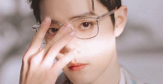 肖战|官媒再次安利肖战新歌,导演一句话,直接说明肖战现如今的状况!