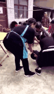 “男子四千公里奔现新疆漂亮姑娘”网友神评：“削肾客的救赎”