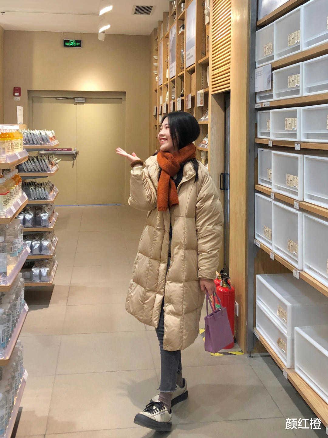 颜红橙 穿羽绒服又厚又土气？试试这些流行的穿搭法则，时髦又洋气还暖和