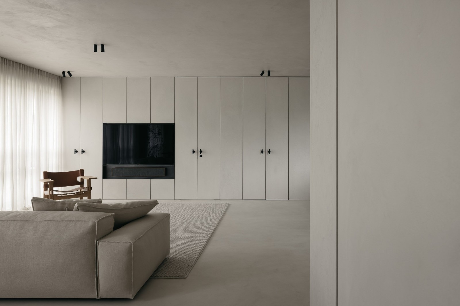 HOUSE 设计 | 改造公寓+纯粹空间+木材，亚麻，石头