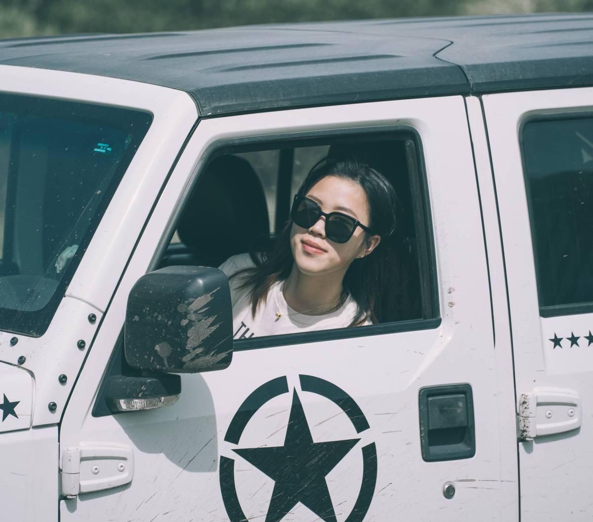 林小雪|奥运冠军杨倩成圈内顶流,各大品牌接不停,网友:做好老本行吧