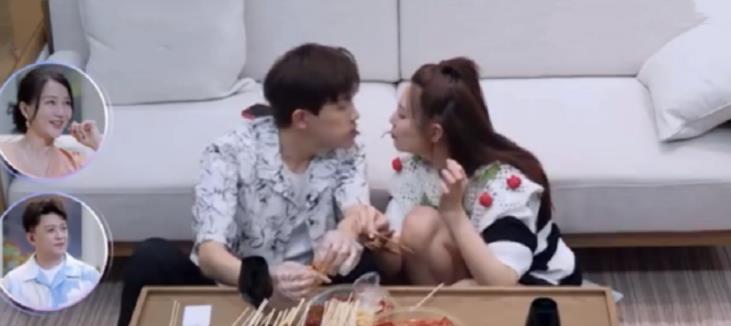 育妈计|“绮熹”之恋太应景，相互喂食显甜蜜，张雨绮娇羞到用毛毯挡镜头