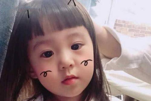 吴秀波|霍建华林心如女儿近照被曝！颜值胜过父母，网友：这是出生即出道