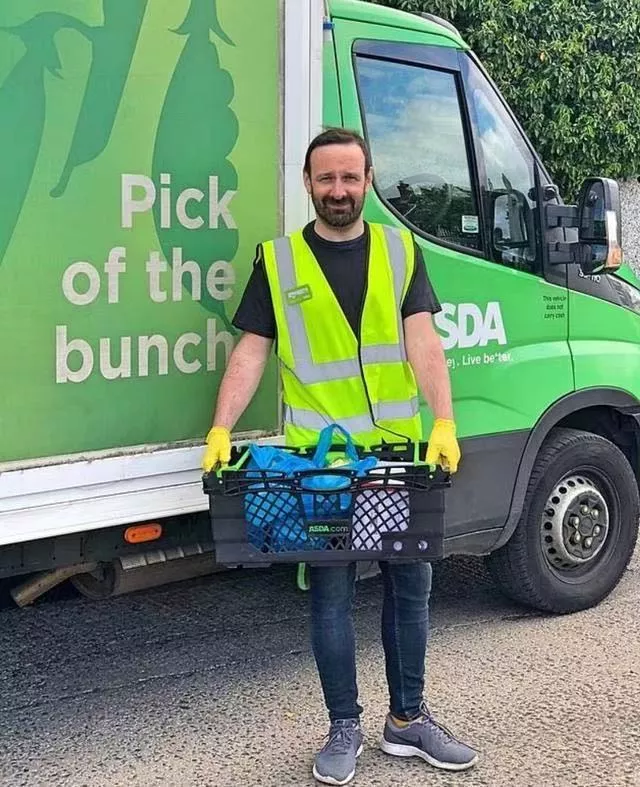 隐没在时光|TVB昔日女神沦落成教书匠？大家都在竭尽全力地生活