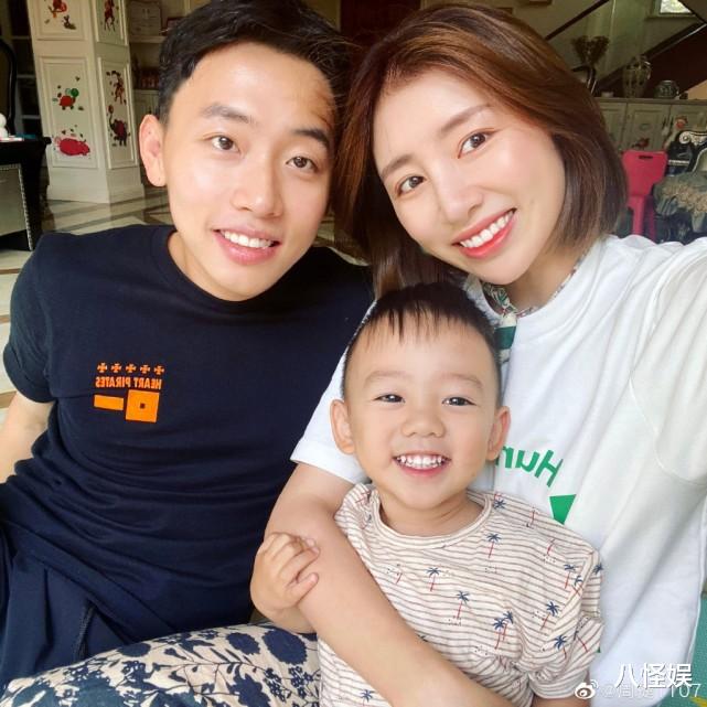 周捷|邹凯老婆周捷晒孕晚期美照，透露怀孕33周，每天走八千步还喝咖啡