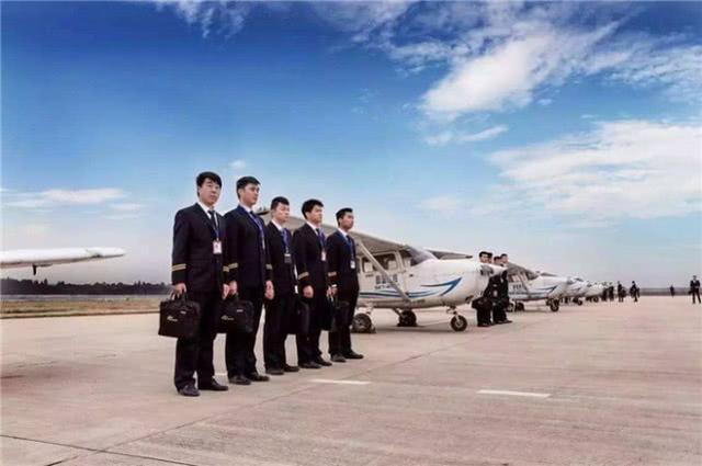 400名飛行員“跳槽”中國，當局警告直接被無視，放話絕不回國-圖4