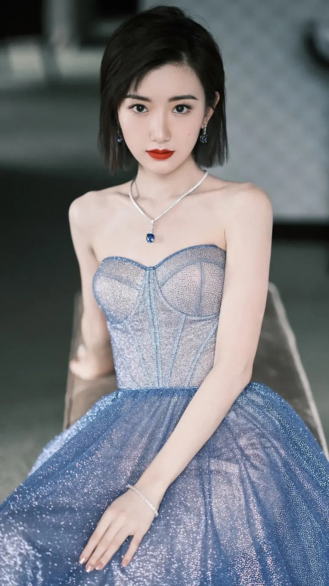 肖战|毛晓彤，性感丰满，成熟妩媚，高清写真，不知道谁会得到她