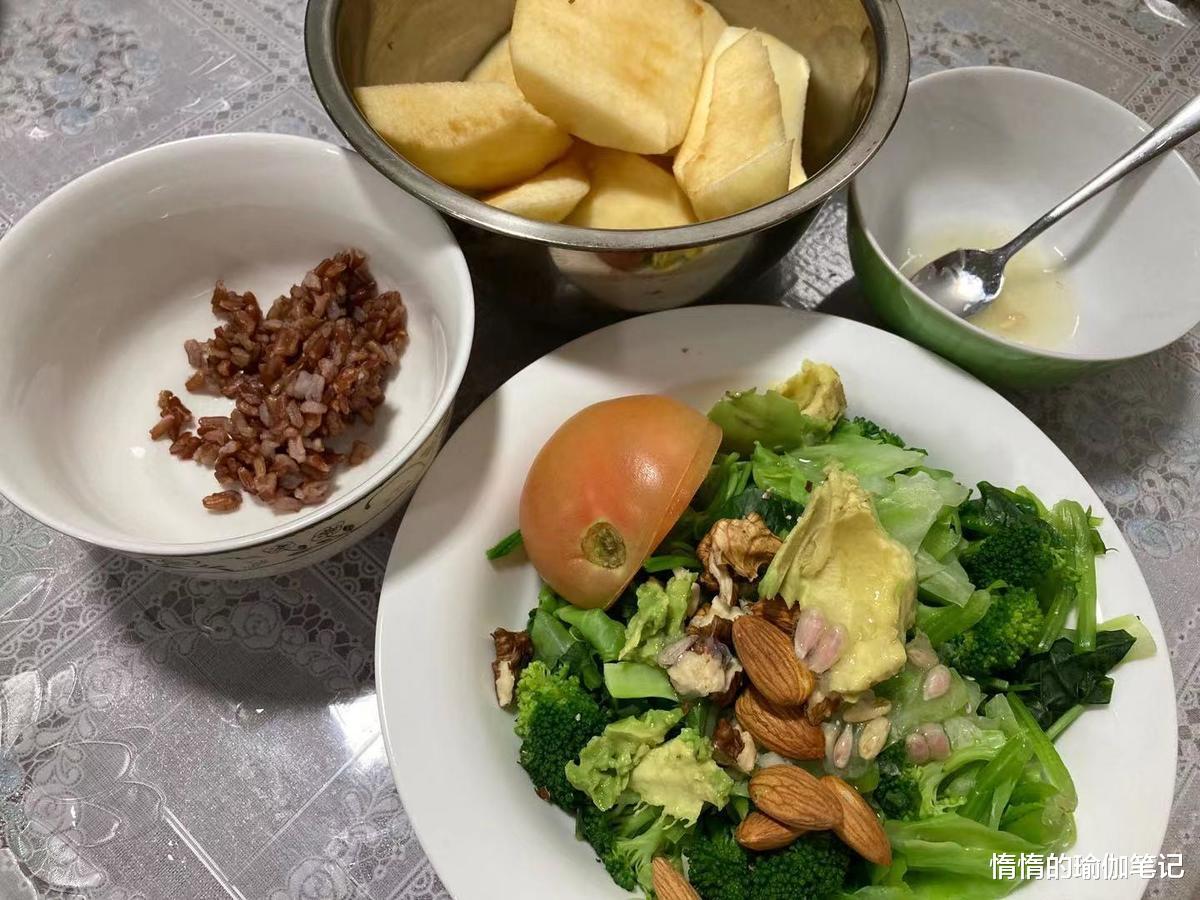惰惰的瑜伽笔记 秋意浓，瑜伽肝胆排毒正当时