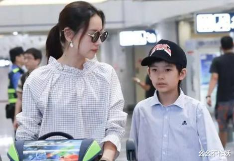 董洁|婚内出轨却倒打一耙，离婚9年不让前夫看儿子，董洁真的太狠了