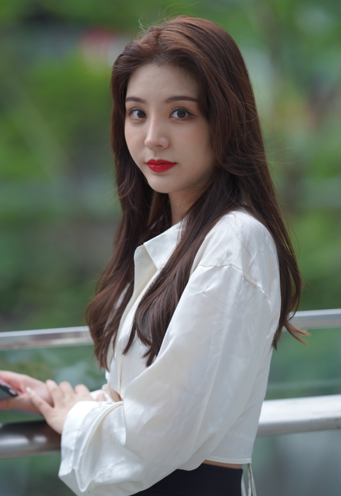 穿衣搭配|日常通勤风穿搭,既时尚又“秀身材”,展现“小女人”的气质!