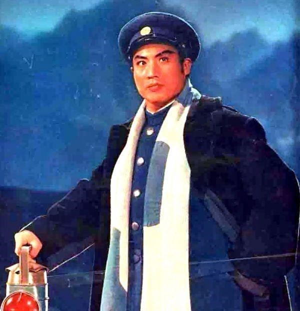 样板戏|这些京剧名家因样板戏成名，但是却也和角色水乳交融很难突破