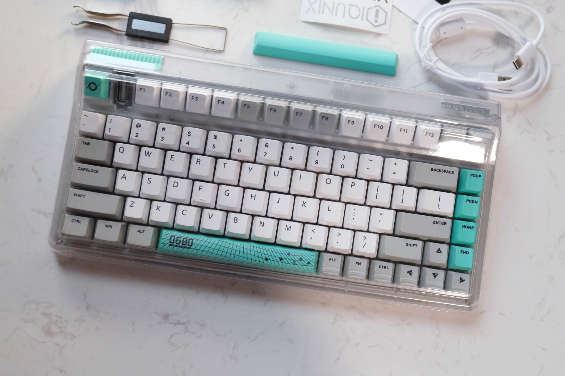 鮮花|糾結圣誕節禮物？不妨可以看看 IQUNIX OG80蟲洞無線三模機械鍵盤