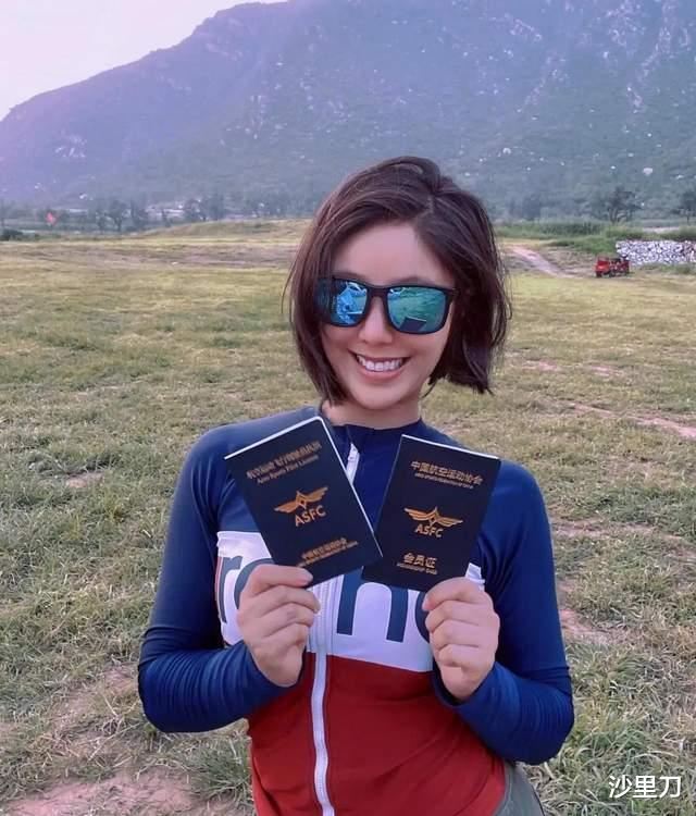 赵奕欢|都把她和景甜放在一起，她却五千块的薪水拿了近10年，直到没价值