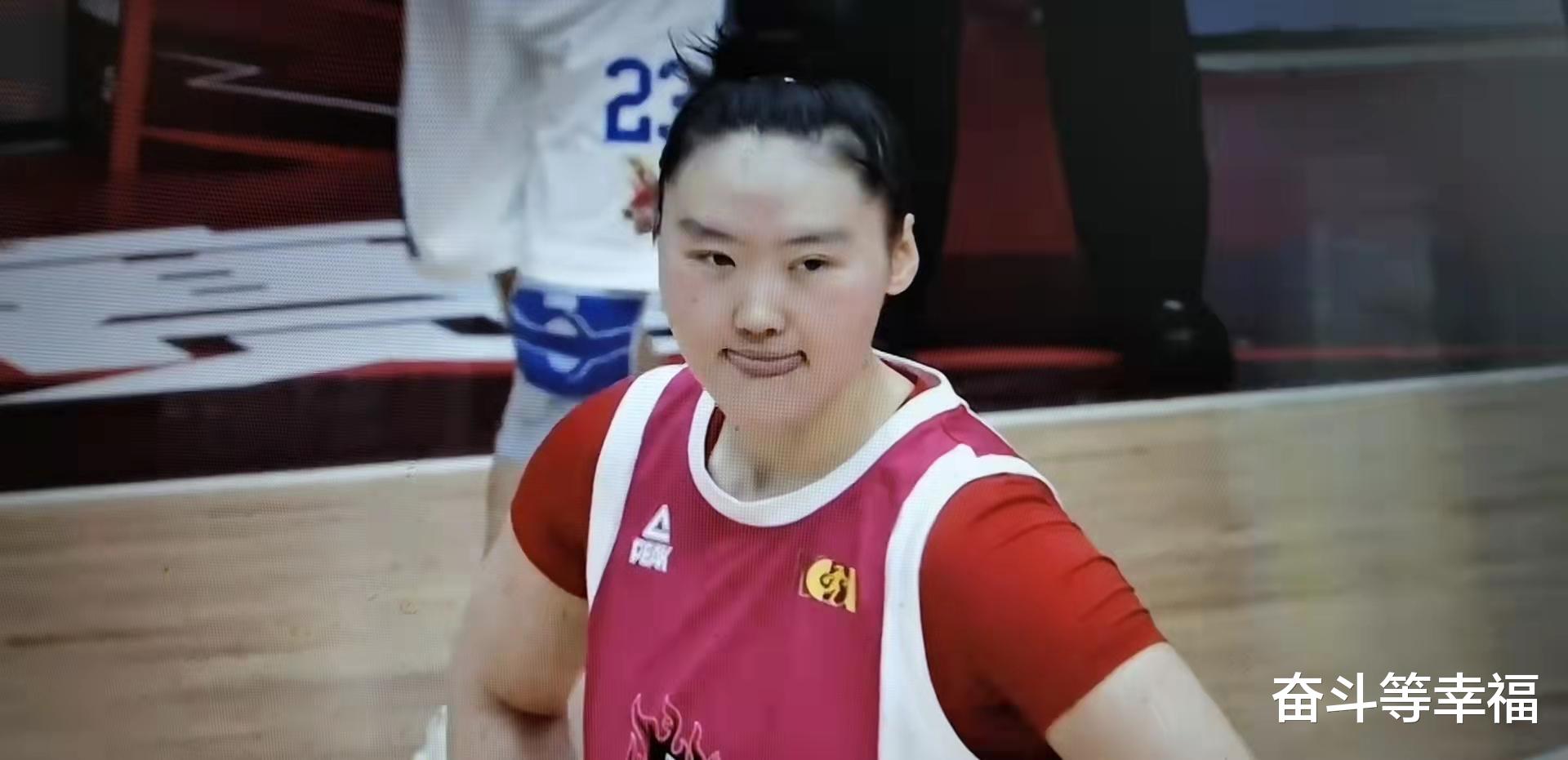 四川男籃|WCBA常規(guī)賽，王麗麗對(duì)話(huà)武桐桐，新疆女籃83比53戰(zhàn)勝山西女籃