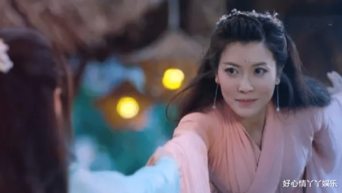 香蜜沉沉烬如霜|香蜜沉沉烬如霜：花神榟芬有何魅力？为何太微和洛霖都喜欢她？