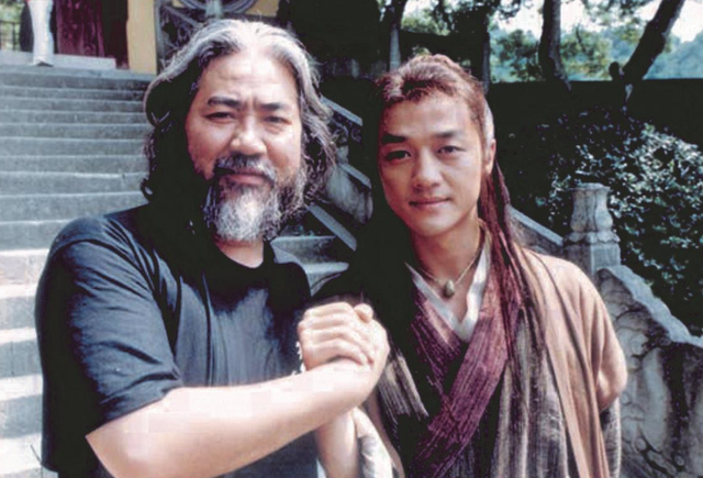 张纪中|张纪中有什么魅力？妻子取卵70颗，只为生子，身价曝光后，难怪呢