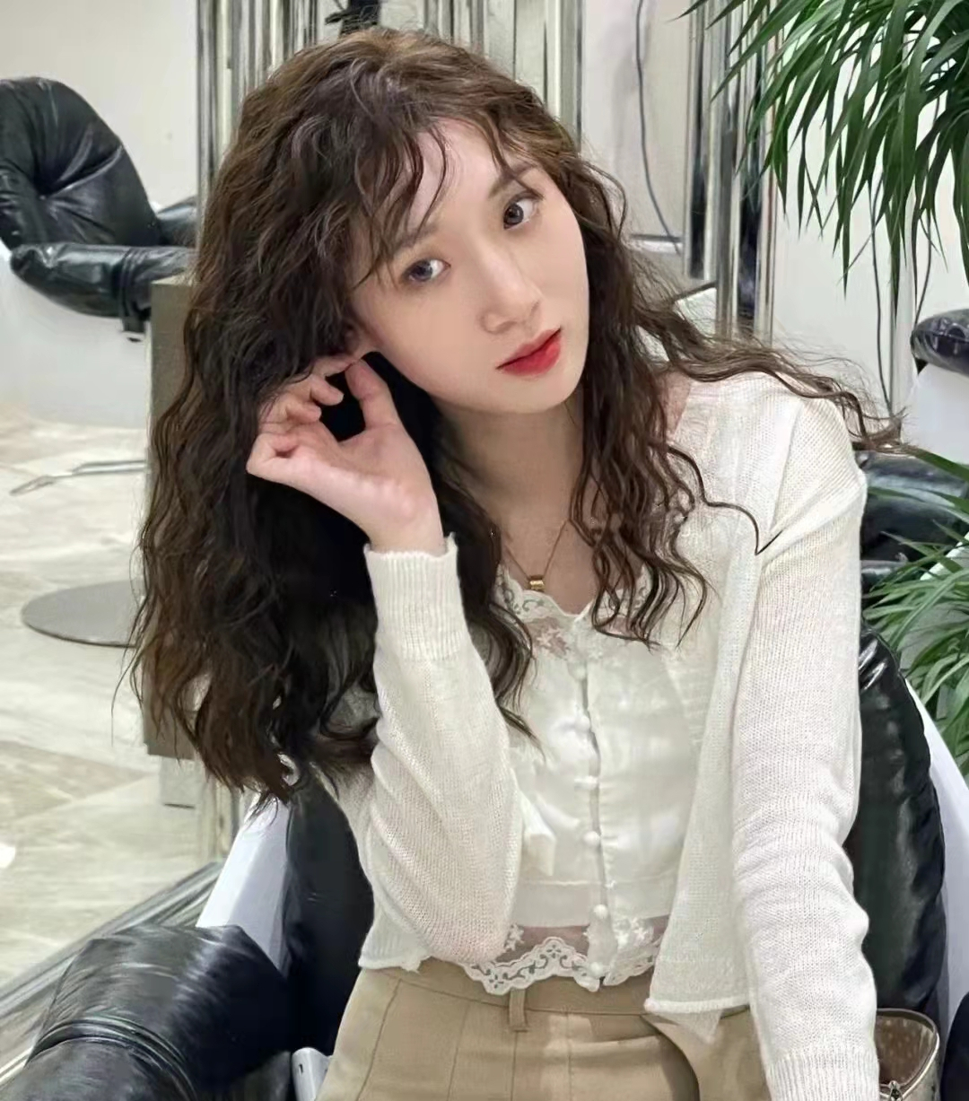 发型 女人留长发和短发哪种更有魅力？区别不在于发型长短，而在于脸型