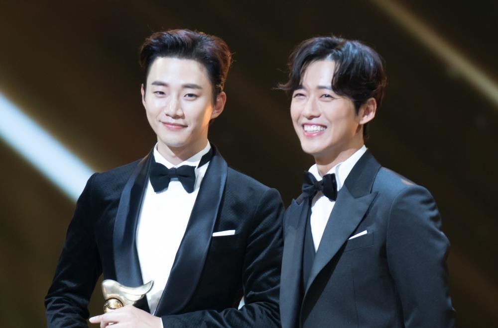 南宫珉|MBC演技大赏：南宫珉俊昊昔日CP成劲敌，网友敲碗双男神同台秀爱