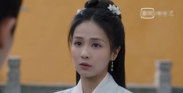 胡小小乖|不磨皮、不浮夸、演技好，任嘉伦和白鹿新剧，上线便拿下榜首