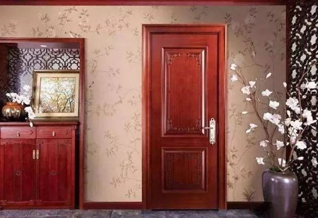 家装门，选红门还是白门？一问行家，很多人选错，难怪显“土气”