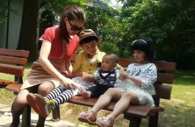 永晴说|借林生斌事件看朱小贞，结合杨澜的《大女生》谈女性如何自我成长