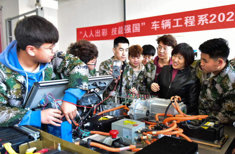 |事业单位不得限制职业院校,打破“学历歧视”,职校生的春天来了