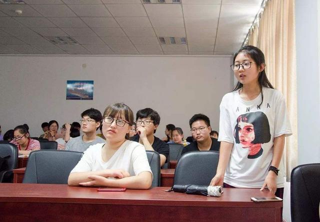 高校|北大公布各学历等级毕业生起薪