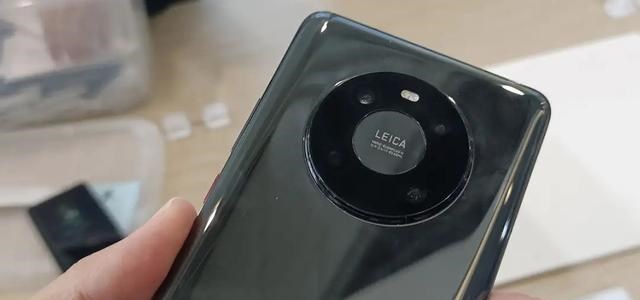 奶爸育儿宝库|真跟华为没关系？关于实体店“捆绑销售”！华为撇得一干二净！