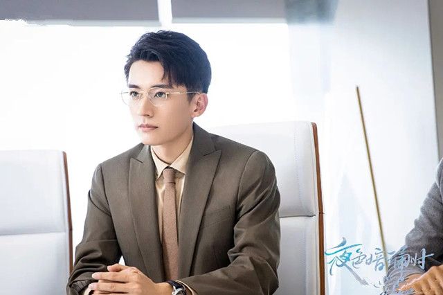 刘学义|刘学义《夜色暗涌时》刚播，又有一部新剧将拍，女主颜值在线