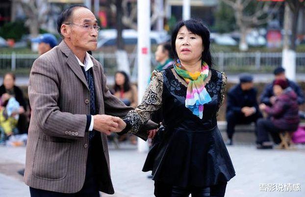 雪影说情感|人过50岁,为啥要少去健身场所?62岁女人:家庭差点破裂