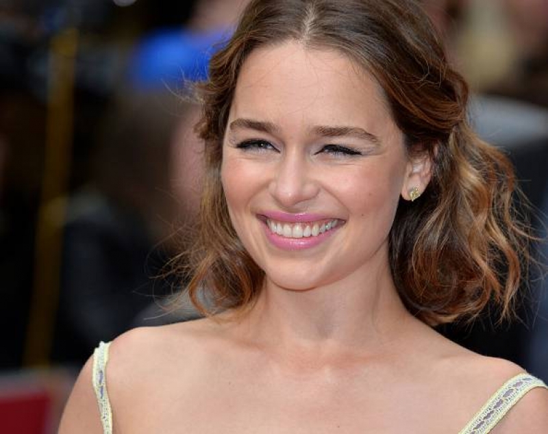 琅琊榜|《权力的游戏》龙妈艾米莉亚克拉克暴瘦，网友：差点认不出她！