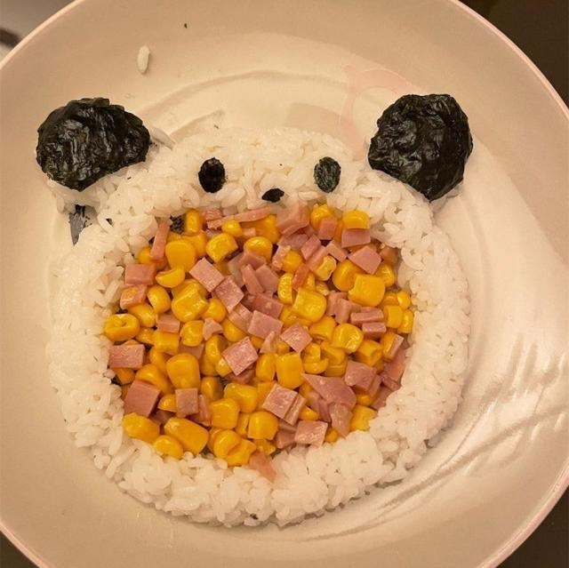 梓琪育儿说|45岁林心如哭了:女儿小海豚亲自下厨做饭,霍建华疑成居家暖男