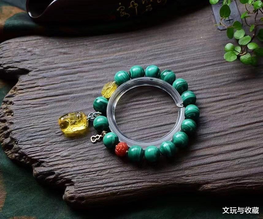 雕刻|女士戴的手串适当花哨点，并不是幼稚，而是更懂生活