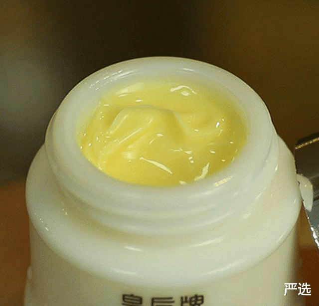 珀莱雅 继“百雀羚”后，中国又一“平民”护肤品爆红！高质低价力压兰蔻