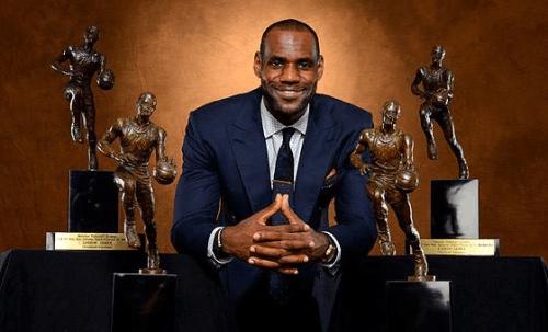 勒布朗·詹姆斯|连续15+5+5有多容易！历史也就詹姆斯做到，比三双还要难