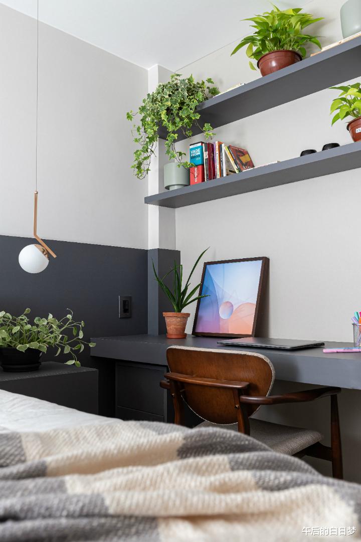 |仅有45㎡的跃层小公寓，虽然紧凑但也有着欢笑，两个人的浪漫暖窝