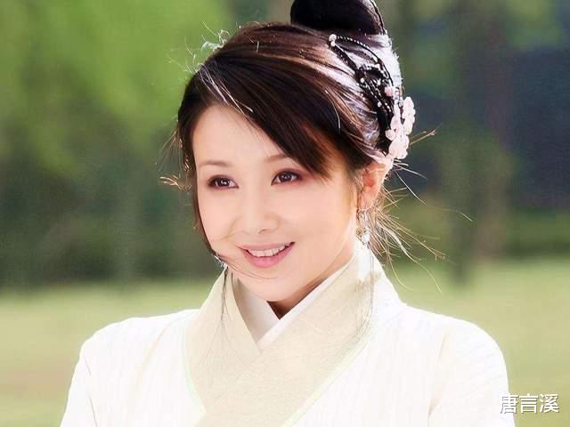 朱芊佩|那些削骨“一刀切”的明星还好吗？有的已垮掉，小方脸成最后赢家