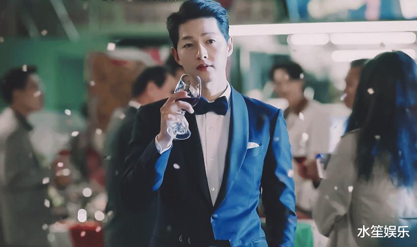 宋仲基|宋仲基凭新作重回事业巅峰,家中却突传噩耗,粉丝纷纷劝其节哀