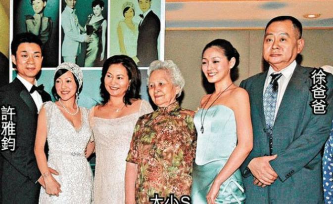 大S|大S的妈妈黄春梅:嫁入豪门当佣人,独自抚养三个女儿有泪水