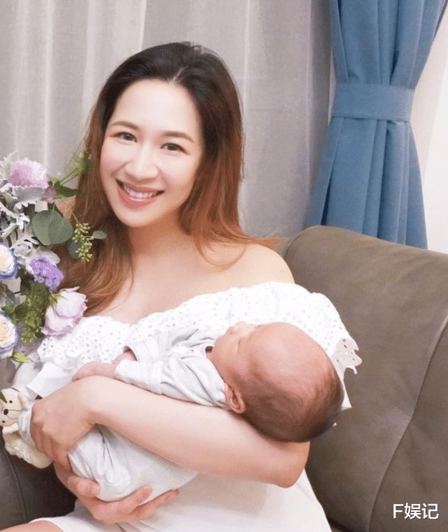 TVB|TVB小花罕见晒夫妻恩爱合影 与老公甜蜜度假庆祝结婚一周年