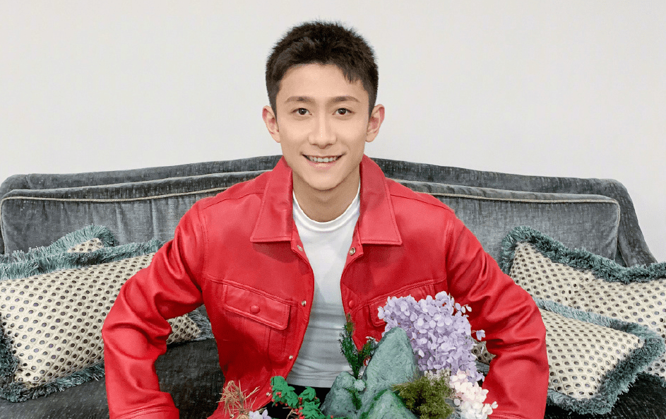 电视剧|关晓彤路透图遭嘲讽，面露老态体型壮硕，小演员发声怒斥“喷子”