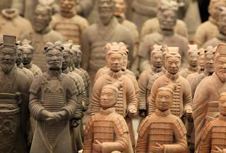 果莓妈咪说 小学生放学“掏鸟蛋”，意外“掏”出一件国家宝物，专家估价50亿