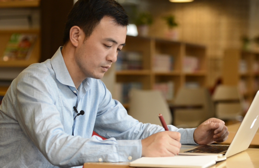 飞行员|“受欢迎”的男友职业排名，程序员仅排第三，榜首备受青睐