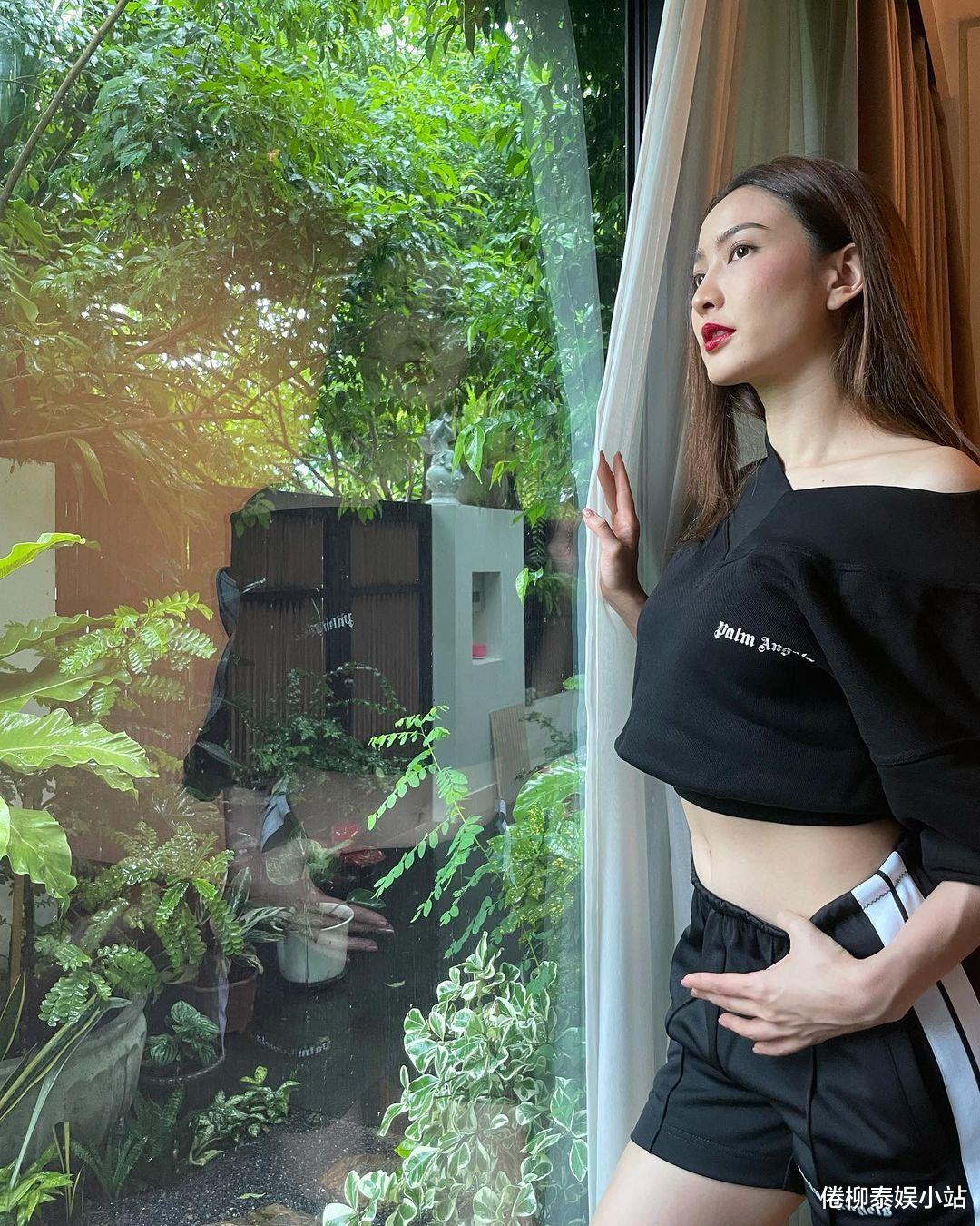 |泰星Taew再遭网友非议:明星大都没有头脑,小心成为Hiso的玩具